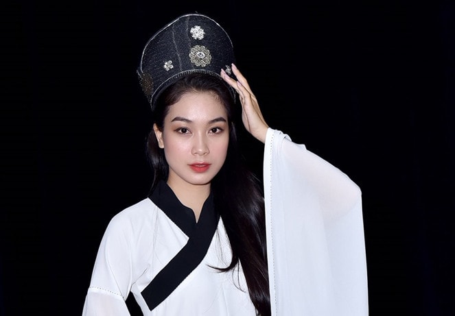 Á hậu Thùy Dung trong vai công chúa Ngọc Lan