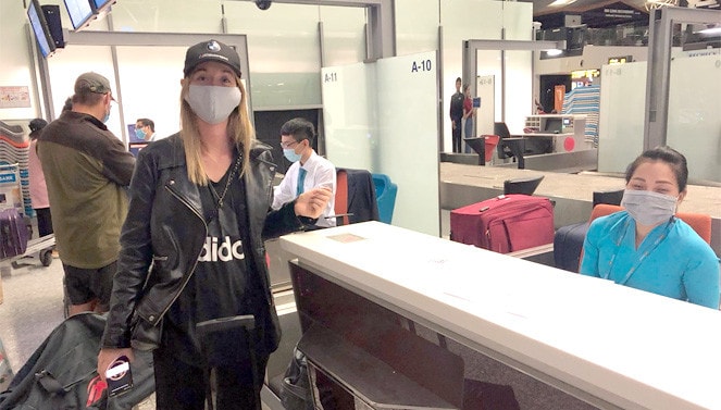 Vietnam Airlines chuyên chở công dân Anh và công dân Việt Nam hồi hương ảnh 4