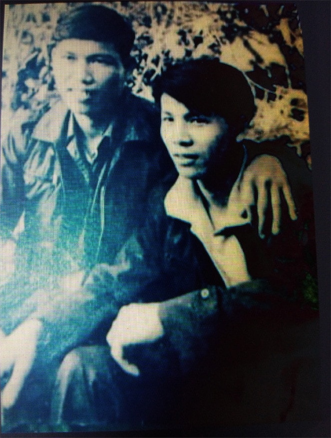Anh hùng LLVTND Trần Hữu Thủy (bên phải) và Anh hùng LLVTND Trương Hữu Quốc thời kỳ chống Mỹ - Nguyên đại biểu HĐND tỉnh Bình - Trị - Thiên những năm đầu thập niên 80 Ảnh: Tư liệu Ảnh: Tư liệu