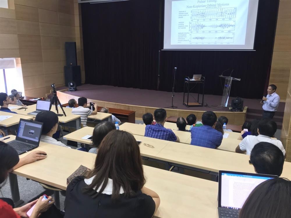 Lý thuyết về các hành tinh, vũ trụ học và vật lý thiên văn luôn thú vị và hấp dẫn Lý thuyết về các hành tinh, vũ trụ học và vật lý thiên văn luôn thú vị và hấp dẫn