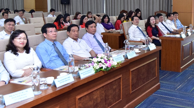 Ủy viên Trung ương Đảng, Tổng Thư ký Quốc hội, Bí thư Đảng ủy cơ quan Văn phòng Quốc hội, Chủ nhiệm Văn phòng Quốc hội Nguyễn Hạnh Phúc; Ủy viên Trung ương Đảng, Chủ tịch Hội đồng Dân tộc Hà Ngọc Chiến; Phó Chủ nhiệm Văn phòng Quốc hội Phạm Đình Toản; Phó Chủ nhiệm Văn phòng Quốc hội, Chủ tịch Công đoàn cơ quan Văn phòng Quốc hội Phạm Thúy Chinh dự Lễ công bố Ảnh: Quang Khánh