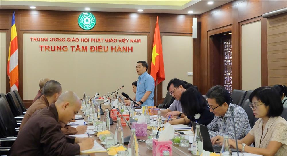 Các đại biểu tập trung thảo luận các vấn đề liên quan tới tình hình thực hiện pháp luật về tín ngưỡng, tôn giáo Các đại biểu tập trung thảo luận các vấn đề liên quan tới tình hình thực hiện pháp luật về tín ngưỡng, tôn giáo