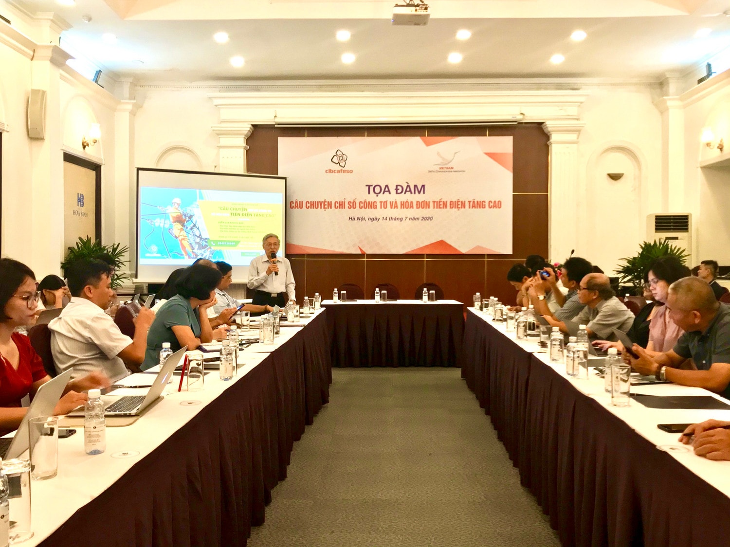 Toàn cảnh tọa đàm - Thảo Anh 