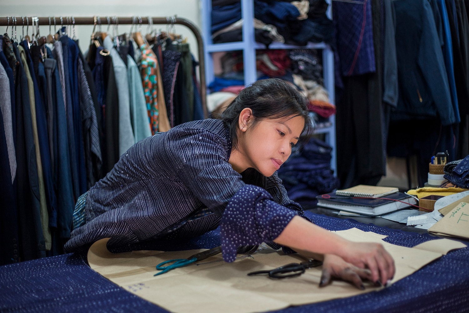 NTK Vũ Thảo lấy thiết kế thời trang đương đại tôn vinh nghề thủ công truyền thống Ảnh: Kilomet109