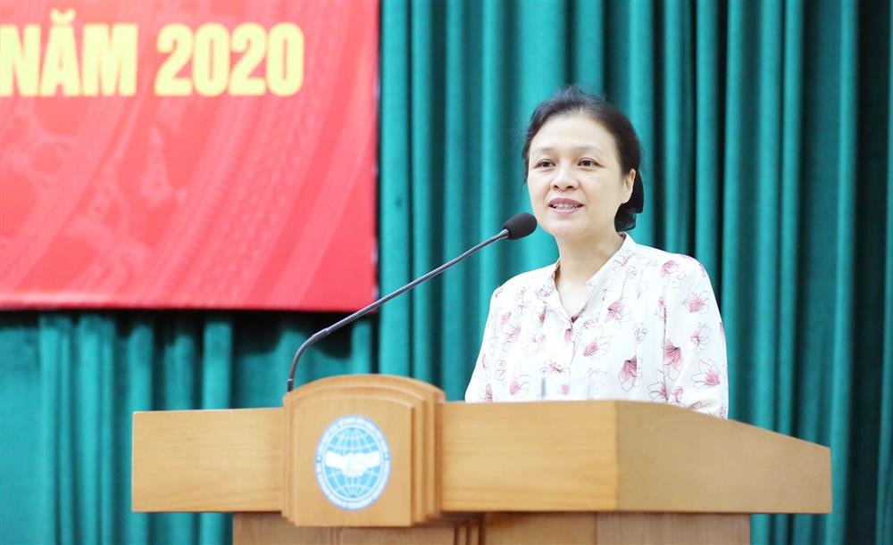 Chủ tịch VUFO Nguyễn Phương Nga phát biểu kết luận hội nghị