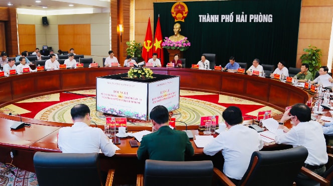 Quang cảnh cuộc họp