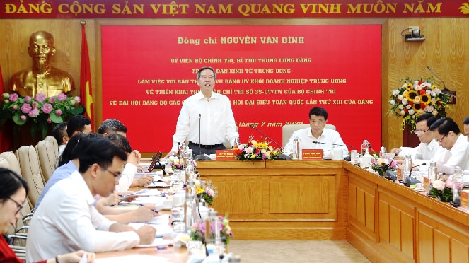 Trưởng Ban Kinh tế Trung ương Nguyễn Văn Bình phát biểu tại buổi làm việc với Ban Thường vụ Đảng ủy Khối Doanh nghiệp Trung ương