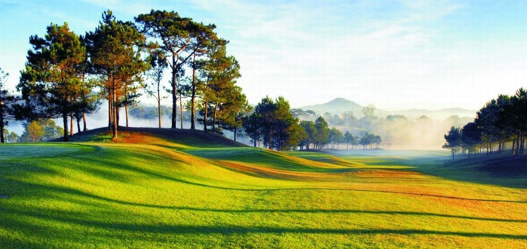 Cảnh sắc nên thơ của Dalat Palace Golf Club