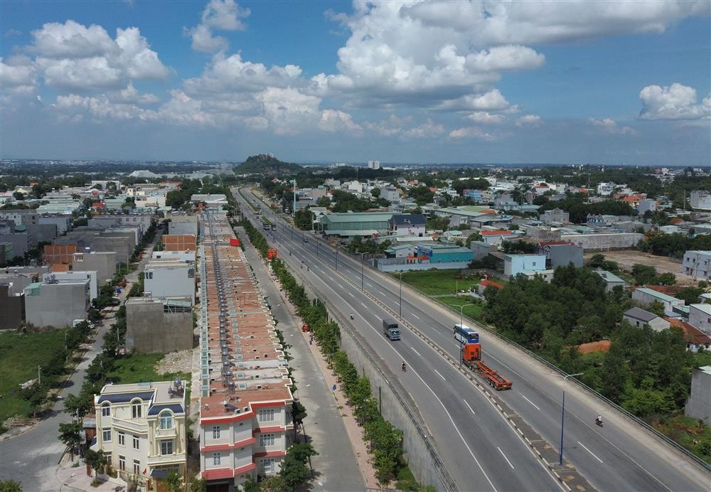 Đường Mỹ Phước – Tân Vạn đoạn qua thành phố Dĩ An Đường Mỹ Phước – Tân Vạn đoạn qua thành phố Dĩ An