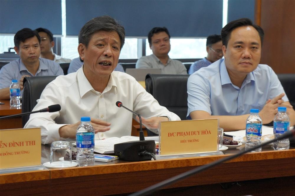 Hiệu trưởng Trường ĐH Xây dựng Phạm Duy Hòa khẳng định, trường thực sự rất muốn tự chủ, vì thế nhà trường vui mừng đón nhận Luật sửa đổi, bổ sung một số điều của Luật Giáo dục đại học Hiệu trưởng Trường ĐH Xây dựng Phạm Duy Hòa khẳng định, trường thực sự rất muốn tự chủ