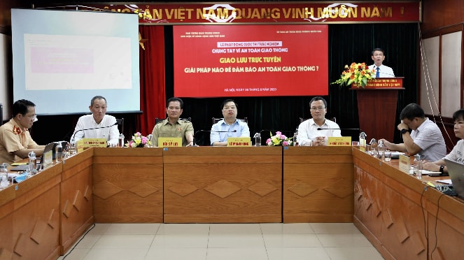 Các đại biểu dự lễ phát động cuộc thi