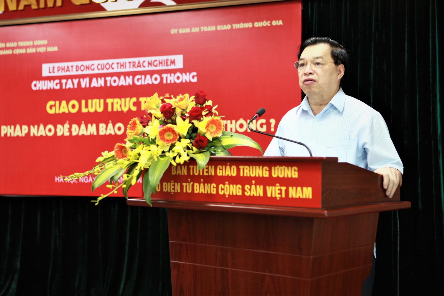 Phó trưởng Ban Tuyên giáo Trung ương Lê Mạnh Hùng phát biểu khai mạc