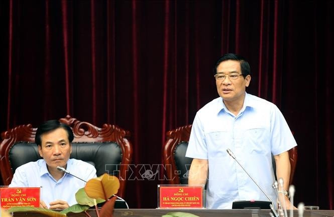 Ủy viên Trung ương Đảng, Chủ tịch Hội đồng Dân tộc Hà Ngọc Chiến phát biểu tại buổi làm việc