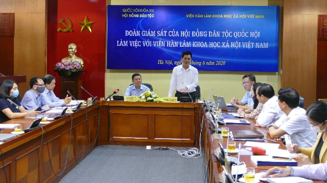 Phó chủ tịch Hội đồng Dân tộc Nguyễn Lâm Thành phát biểu tại cuộc làm việc Ảnh: Hoàng Ngọc