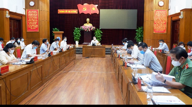 Bí thư Thành ủy Đà Nẵng Trương Quang Nghĩa chủ trì cuộc họp về công tác phòng, chống Covid-19 trên địa bàn