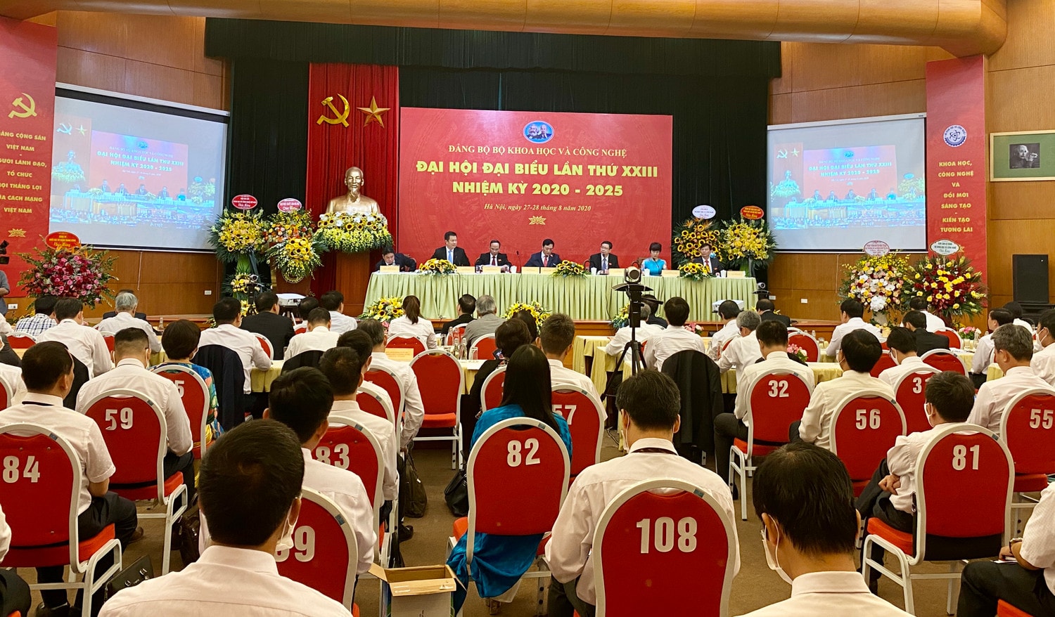 Toàn cảnh Đại hội