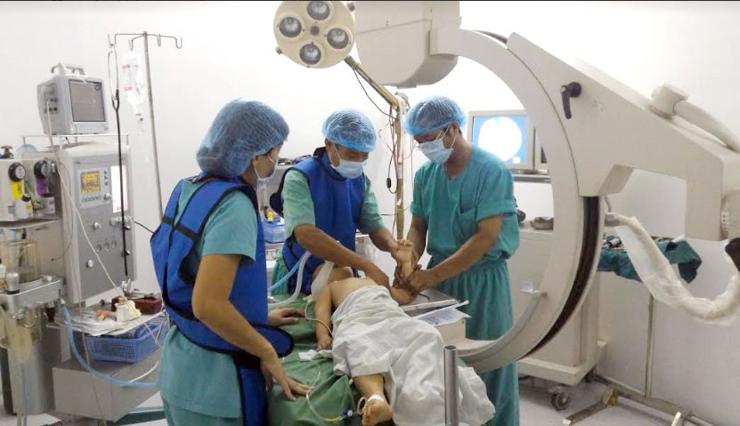 Triển khai kỹ thuật nắn xương và lọc máu liên tục - Đề án BVVT giai đoạn 1