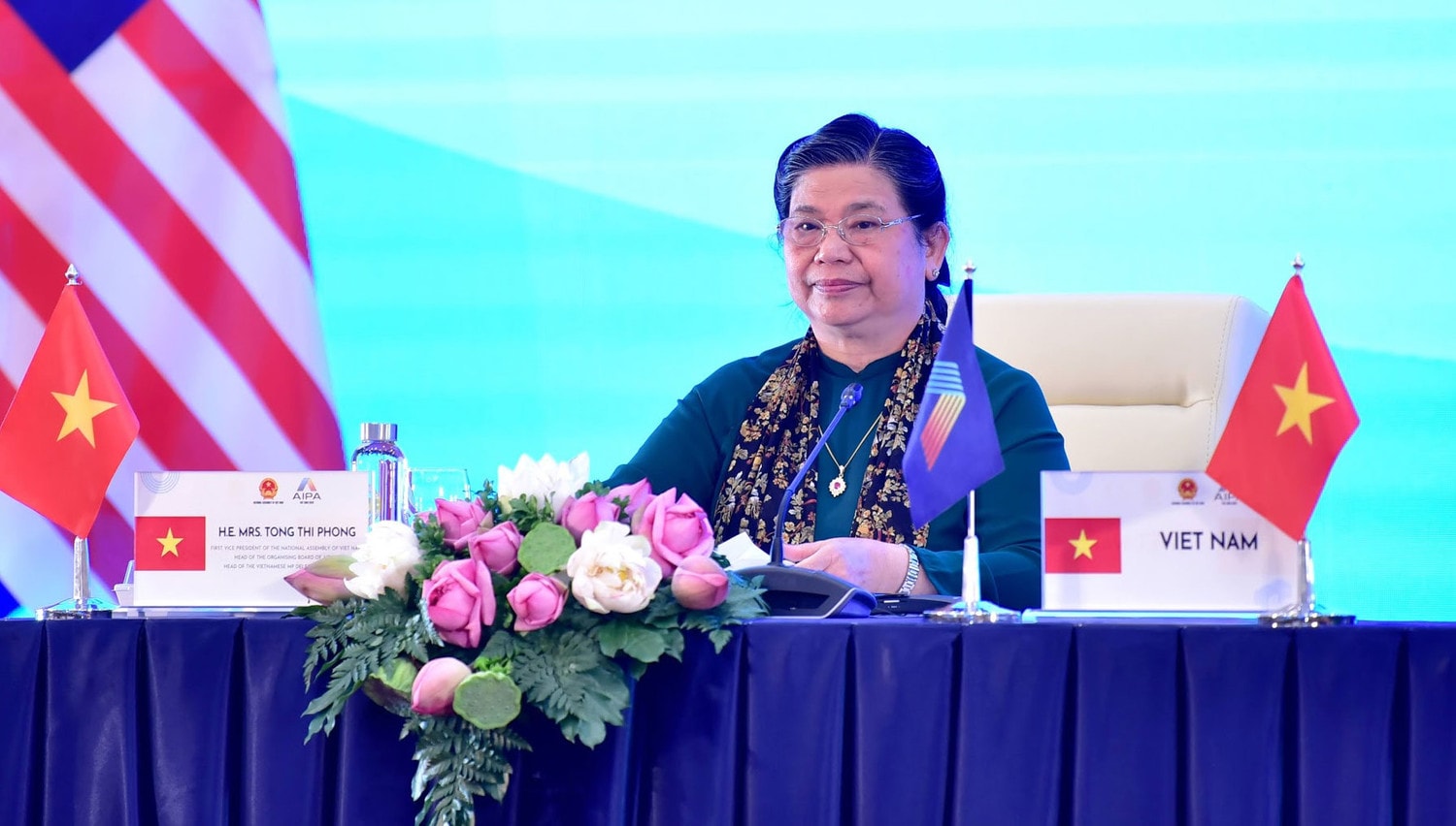 Phó Chủ tịch Thường trực Quốc hội, Trưởng đoàn đại biểu Quốc hội Việt Nam tại AIPA 41 Tòng Thị Phóng phát biểu tại Phiên họp toàn thể thứ Nhất