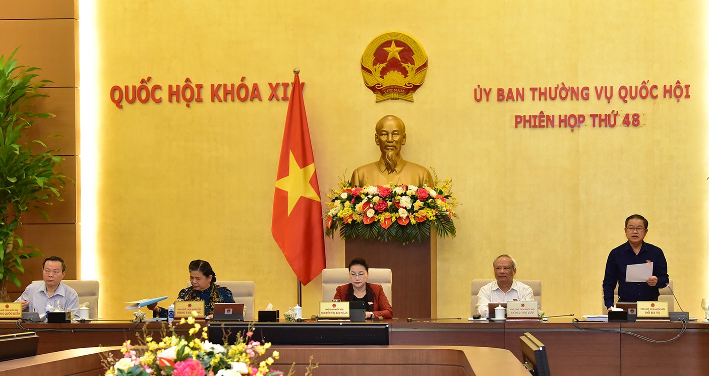 Phó Chủ tịch Quốc hội, Đại tướng Đỗ Bá Tỵ điều hành Phiên họp