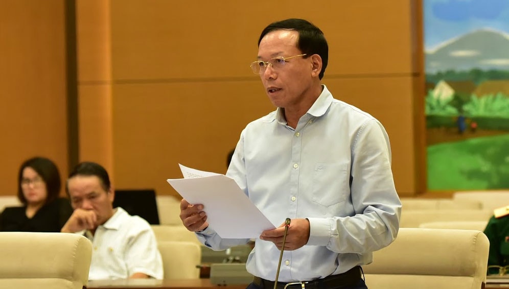 Phó Chánh án TANDTC Nguyễn Trí Tuệ trình bày báo cáo về công tác giải quyết khiếu nại, tố cáo của TAND năm 2020