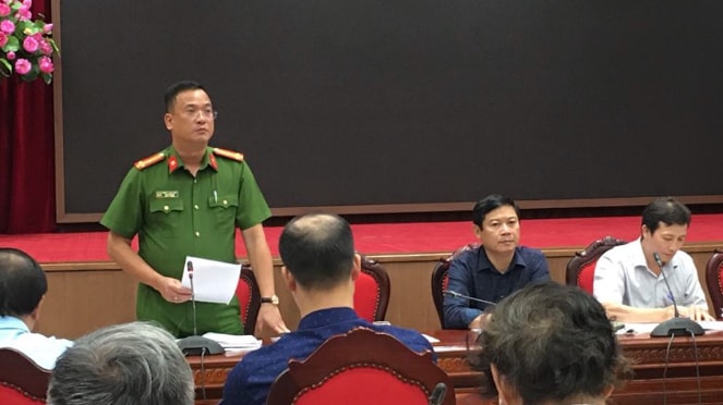 Thượng tá Phạm Trung Hiếu thông tin tại cuộc giao ban