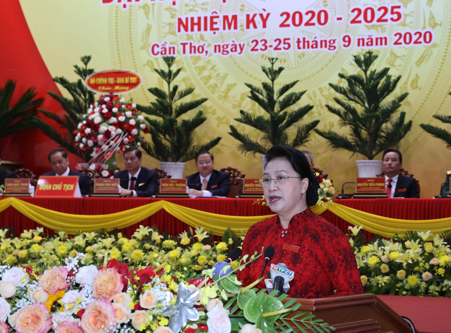 Chủ tịch Quốc hội Nguyễn Thị Kim Ngân phát biểu tại Đại hội. Ảnh: Trọng Đức/TTXVN