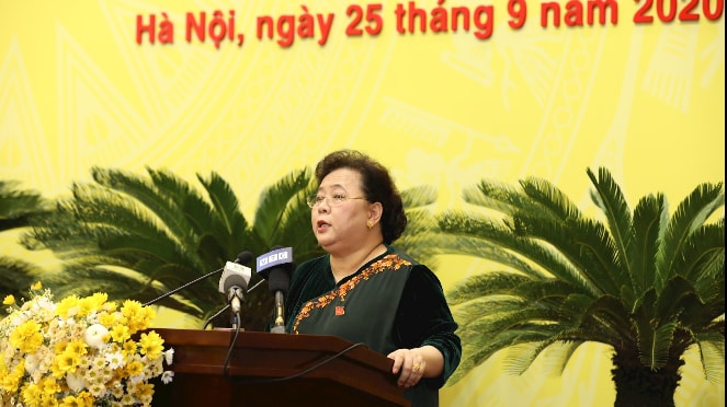 Chủ tịch HĐND thành phố Nguyễn Thị Bích Ngọc phát biểu khai mạc kỳ họp