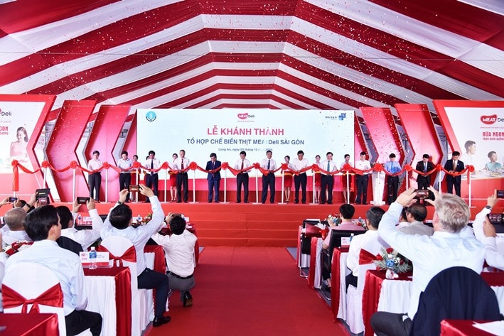 Các đại biểu cắt băng khánh thành Tổ hợp MEATDeli Sài Gòn với tổng vốn đầu tư hơn 1.800 tỷ đồng