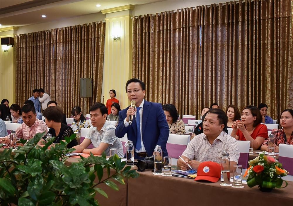Chủ tịch CLB Lữ hành UNESCO Hà Nội Trương Quốc Hùng phát biểu tại hội nghị