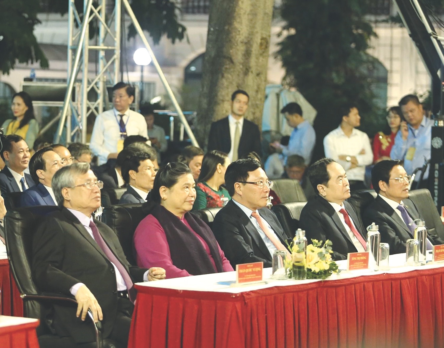 Các đồng chí lãnh đạo Đảng, Nhà nước dự lễ kỷ niệm Ảnh: Hoàng Hiếu