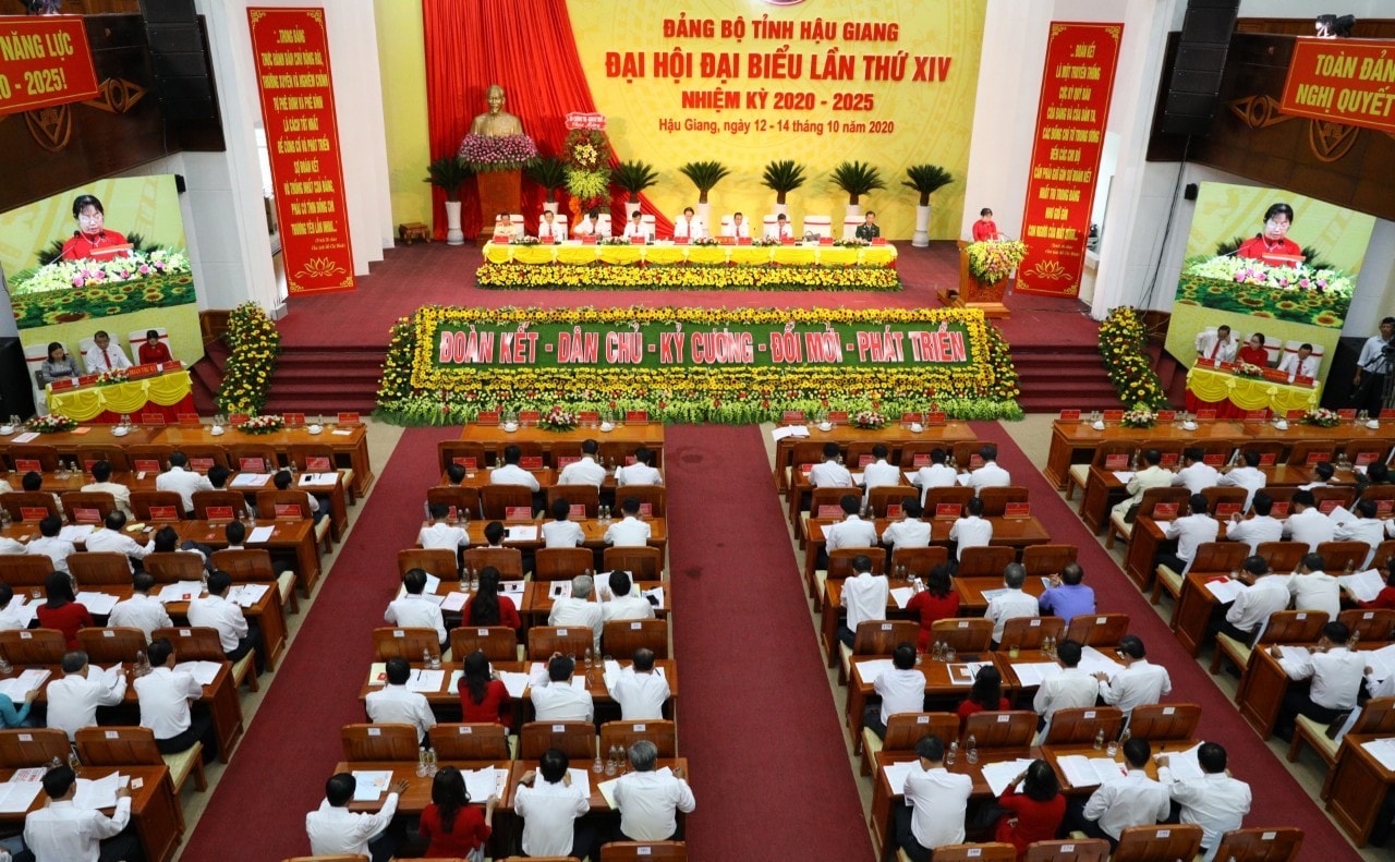 Quang cảnh Đại hội Đảng bộ tỉnh Hậu Giang lần thứ XIV, nhiệm kỳ 2020-2025 Quang cảnh Đại hội Đảng bộ tỉnh Hậu Giang lần thứ XIV, nhiệm kỳ 2020-2025