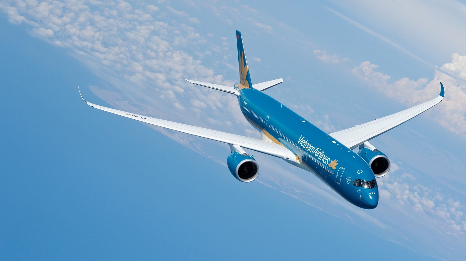 9 tháng qua, Vietnam Airlines Group đã thực hiện 46.700 chuyến bay, vận chuyển gần 11,9 triệu lượt hành khách và 146.000 tấn hàng hoá 9 tháng qua, Vietnam Airlines Group đã thực hiện 46.700 chuyến bay, vận chuyển gần 11,9 triệu lượt hành khách và 146.000 tấn hàng hoá