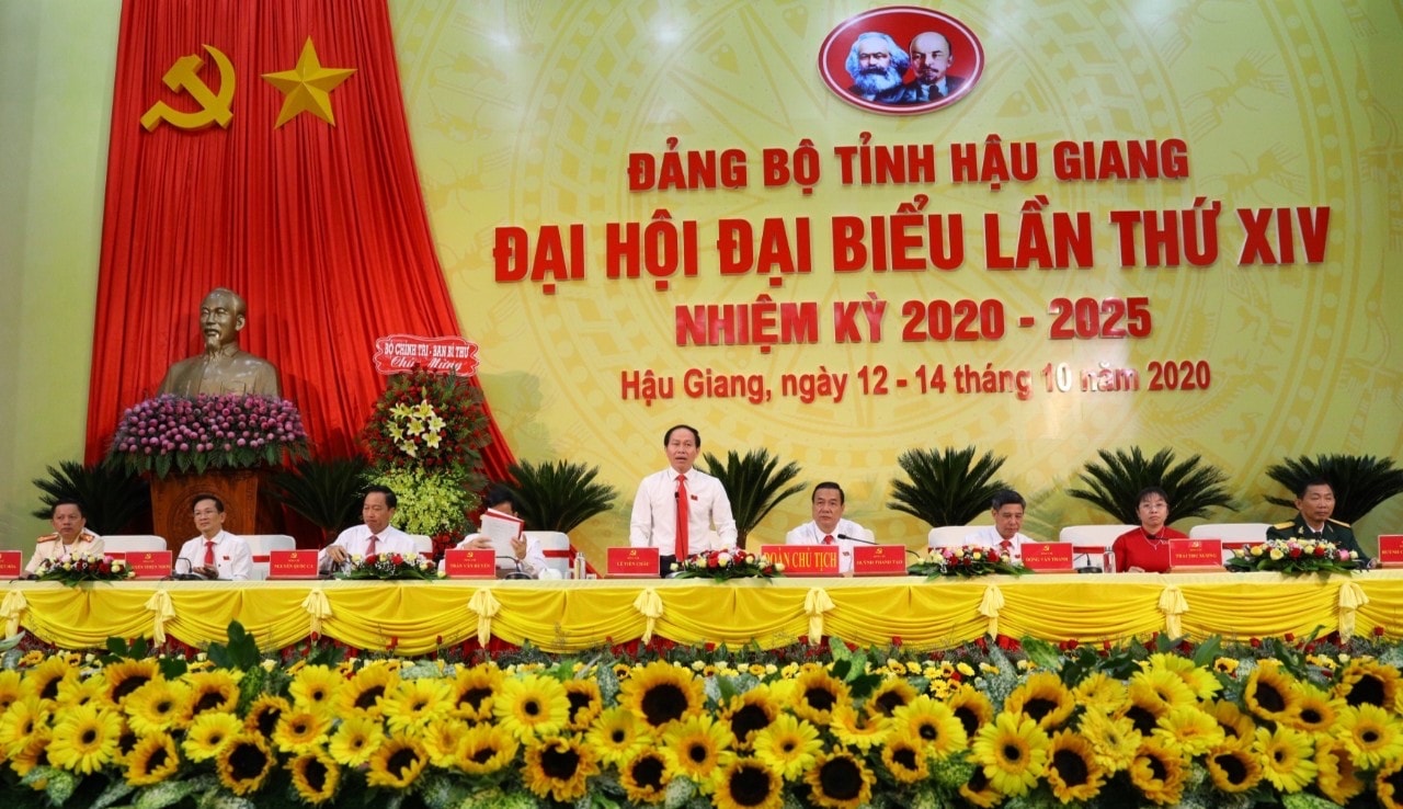 Chủ tịch Đoàn Đại hội Đảng bộ tỉnh Hậu Giang lần thứ XIV nhiệm kỳ 2020-2025 Chủ tịch Đoàn Đại hội Đảng bộ tỉnh Hậu Giang lần thứ XIV nhiệm kỳ 2020-2025