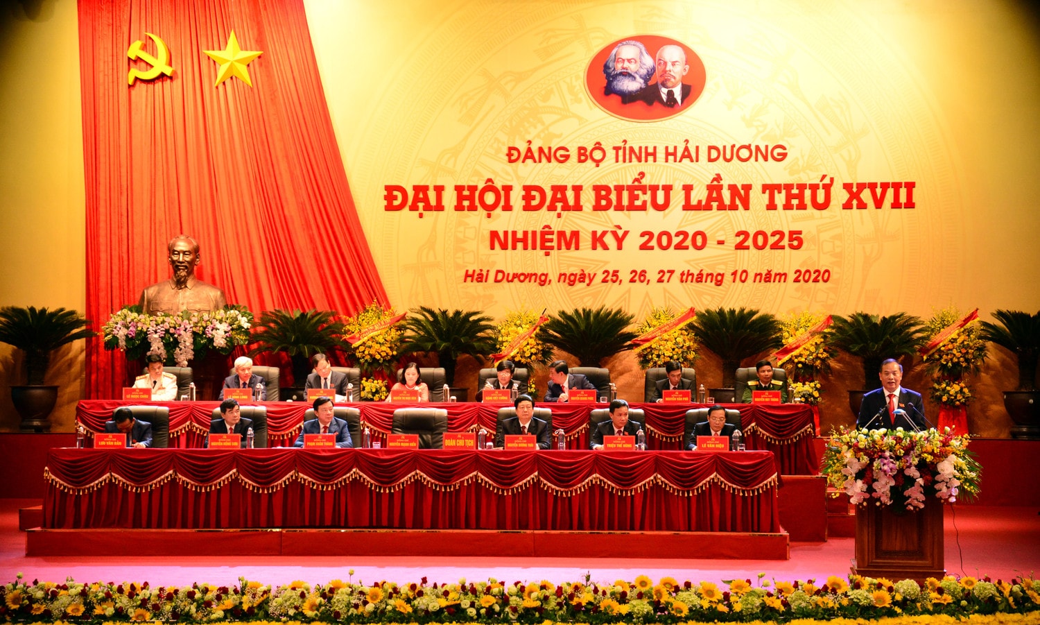 Đoàn Chủ tịch Đại hội Đoàn Chủ tịch Đại hội
