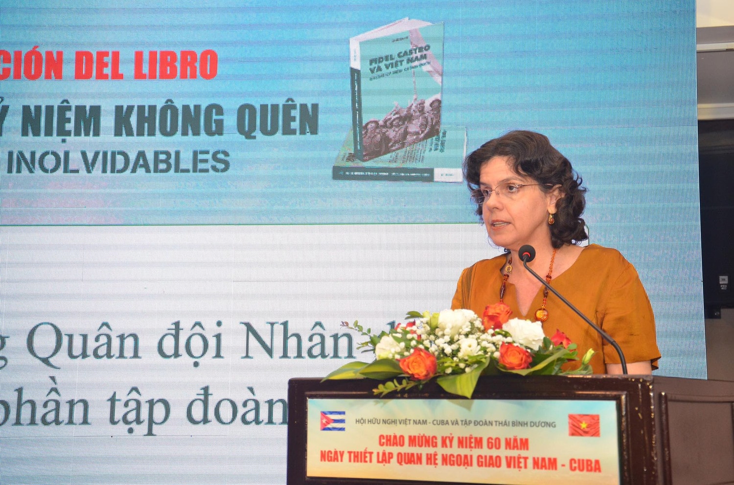Đại sứ đặc mệnh toàn quyền Cuba tại Việt Nam Lianys Torres Rivera phát biểu tại buổi lễ