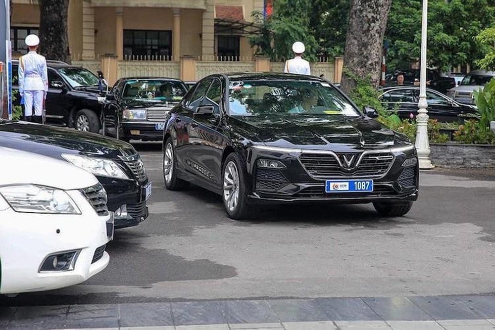 Trước đó, xe VinFast cũng từng được sử dụng để đưa đón nguyên thủ, lãnh đạo các quốc gia trong các sự kiện ngoại giao quan trọng như Hội nghị cấp cao ASEAN 2020.