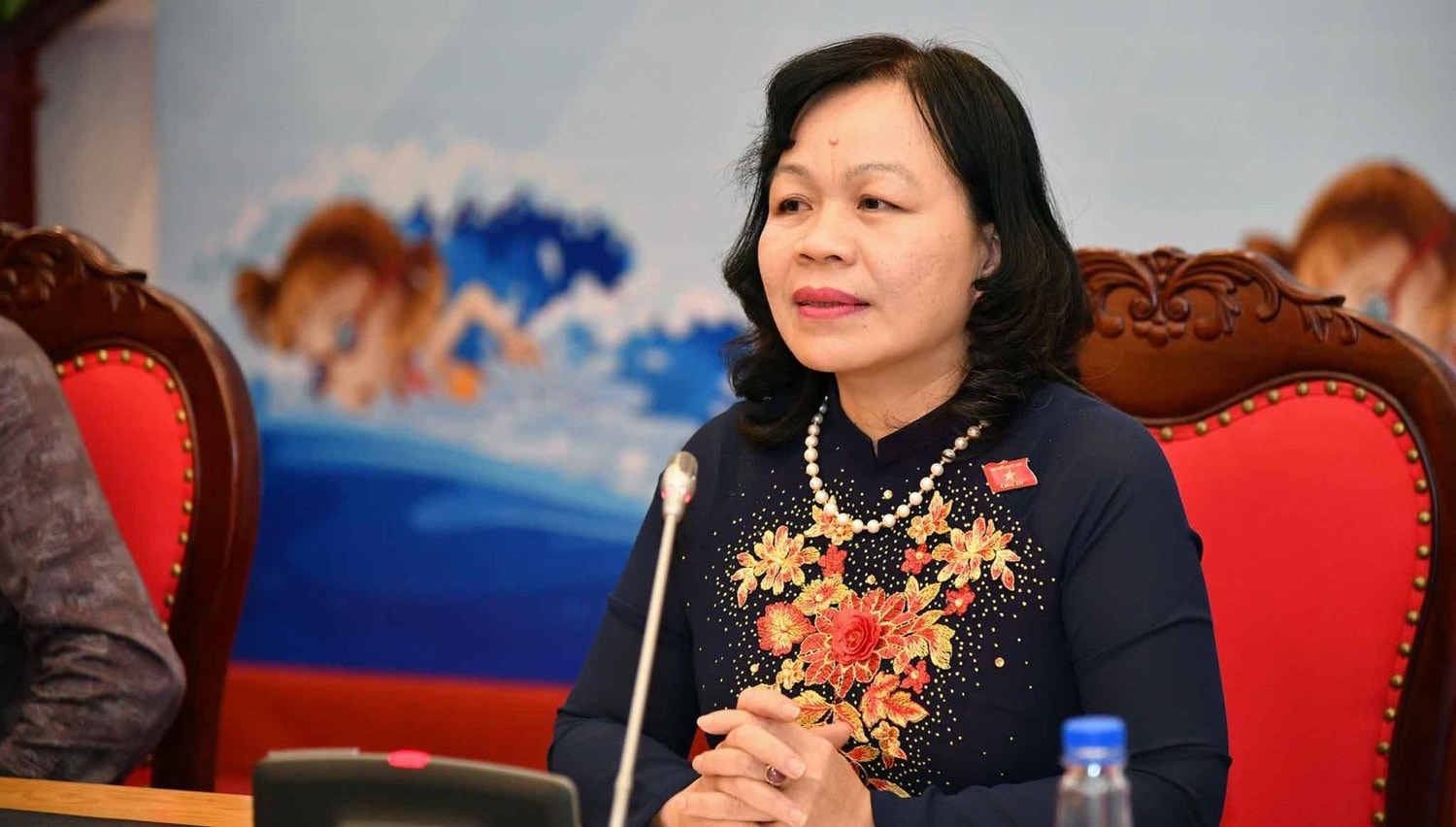 Ủy viên Thường trực Ủy ban Văn hóa, Giáo dục, Thanh niên, Thiếu niên và Nhi đồng của Quốc hội Nguyễn Thị Mai Hoa chia sẻ tại tọa đàm