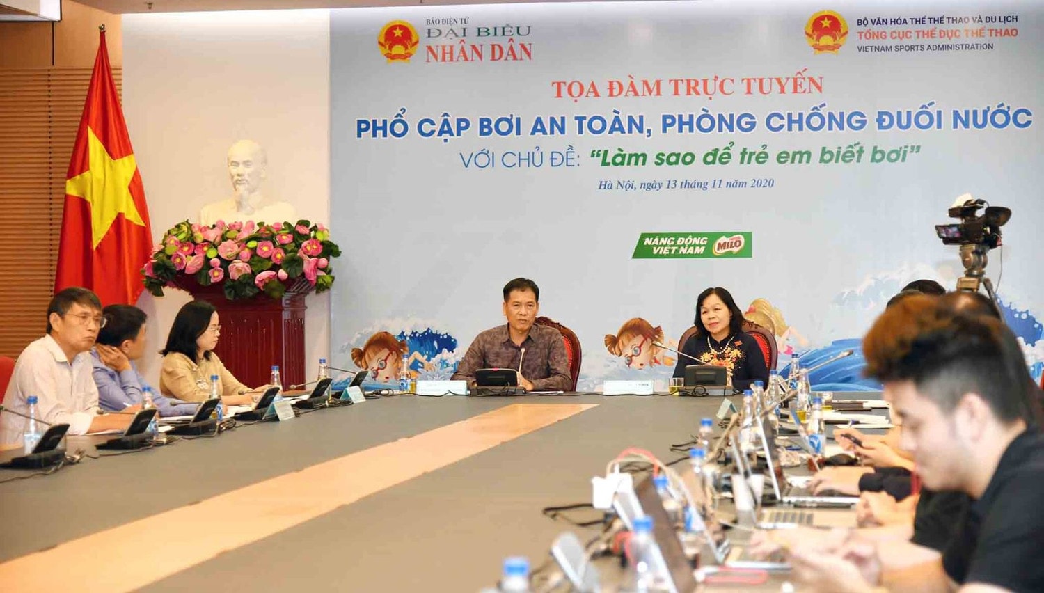 Tọa đàm phổ cập bơi an toàn, phòng chống đuối nước với chủ đề: “Làm sao để trẻ em biết bơi?” ảnh 9