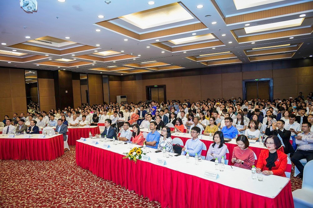 Toàn cảnh lễ trao học bổng của VinIF