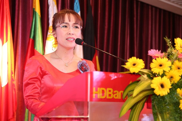 Tổng giám đốc Vietjet Nguyễn Thị Phương Thảo hiện cũng đang đảm nhận chức Phó chủ tịch thường trực HĐQT Ngân hàng HDBank