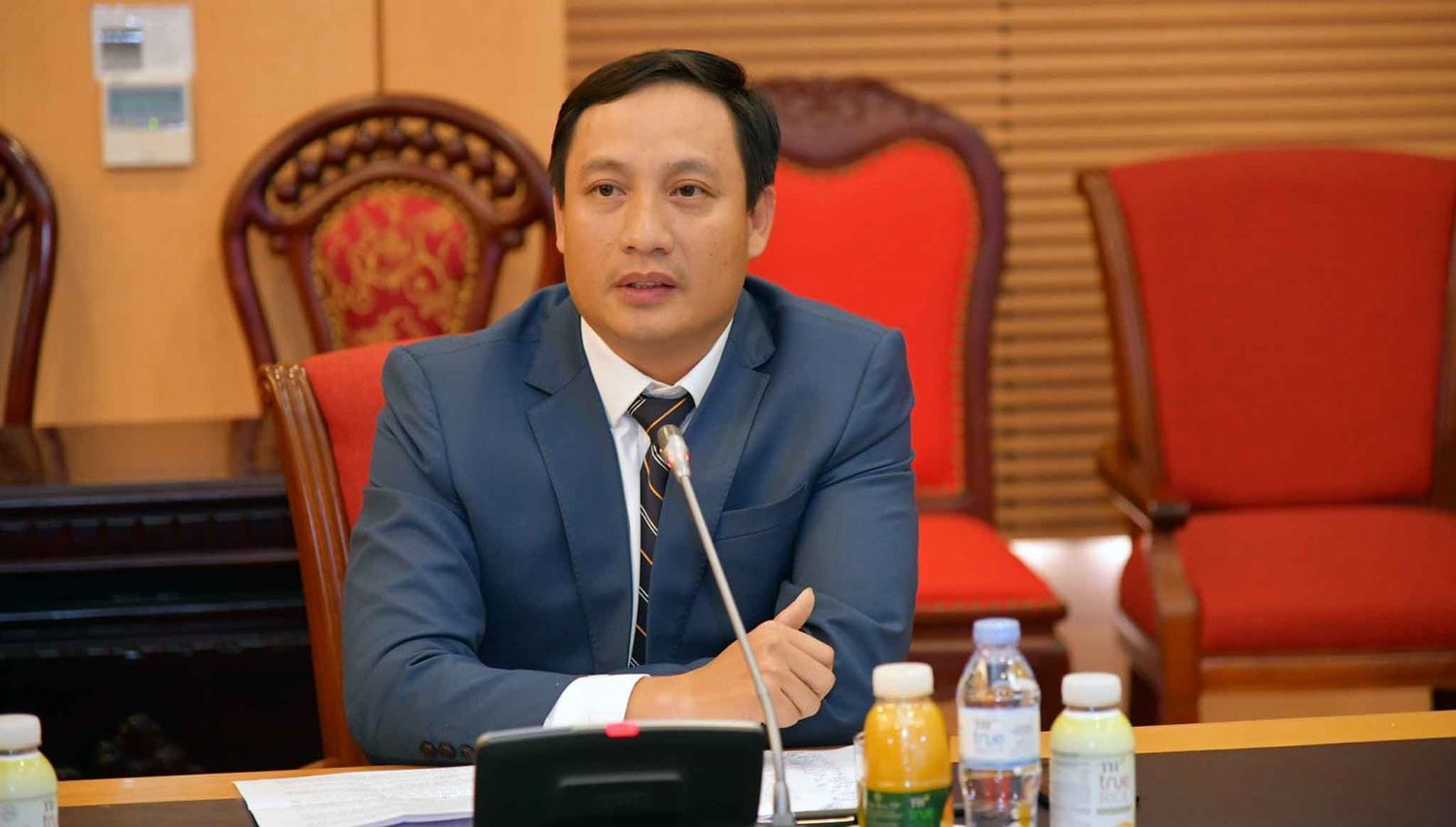 Phó Viện trưởng phụ trách Viện Khoa học Thể dục Thể thao TS. Trần Hiếu chia sẻ tại tọa đàm