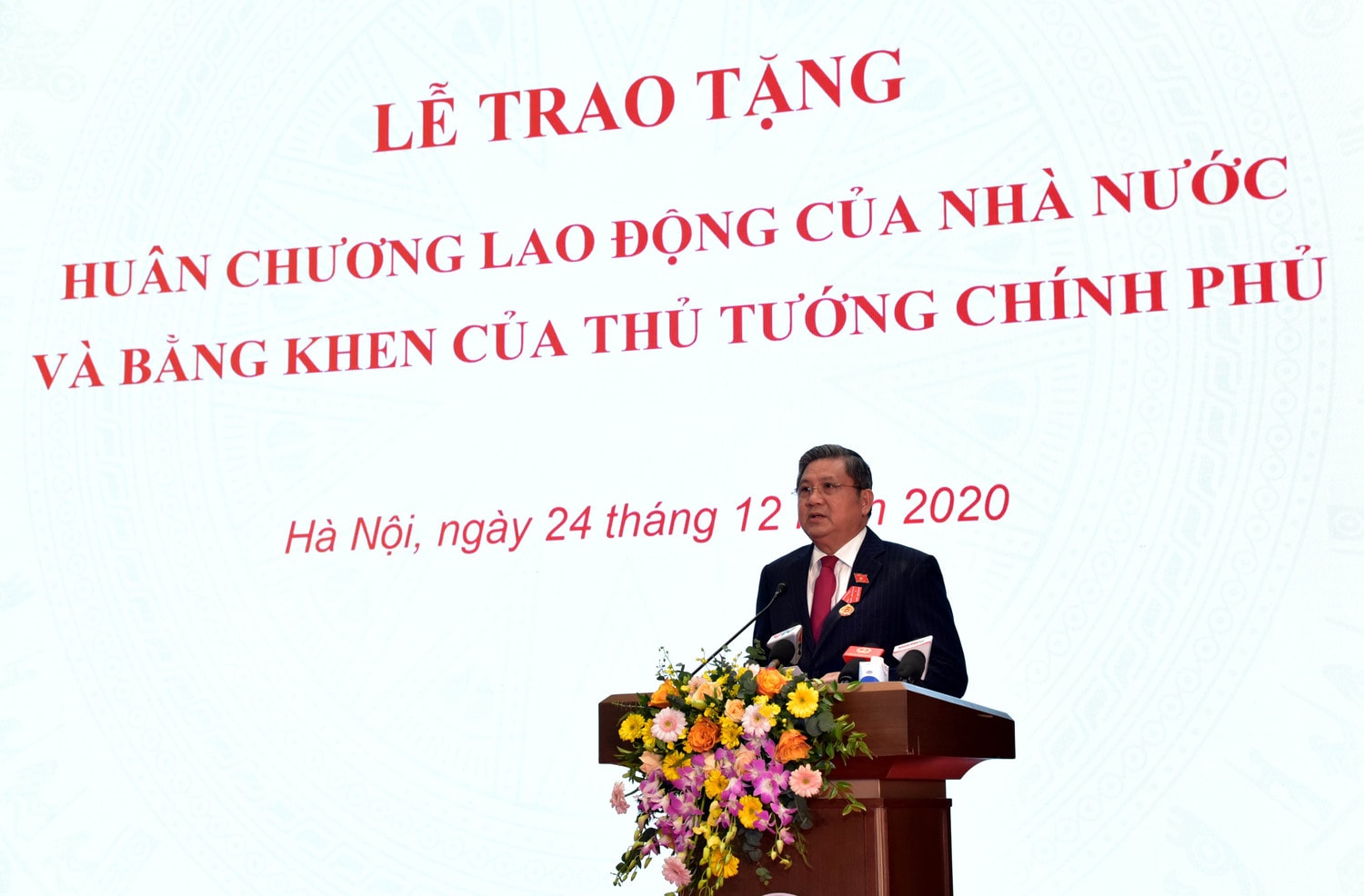 Chủ nhiệm Ủy ban Đối ngoại Nguyễn Văn Giàu phát biểu tại buổi lễ Chủ nhiệm Ủy ban Đối ngoại Nguyễn Văn Giàu phát biểu tại buổi lễ
