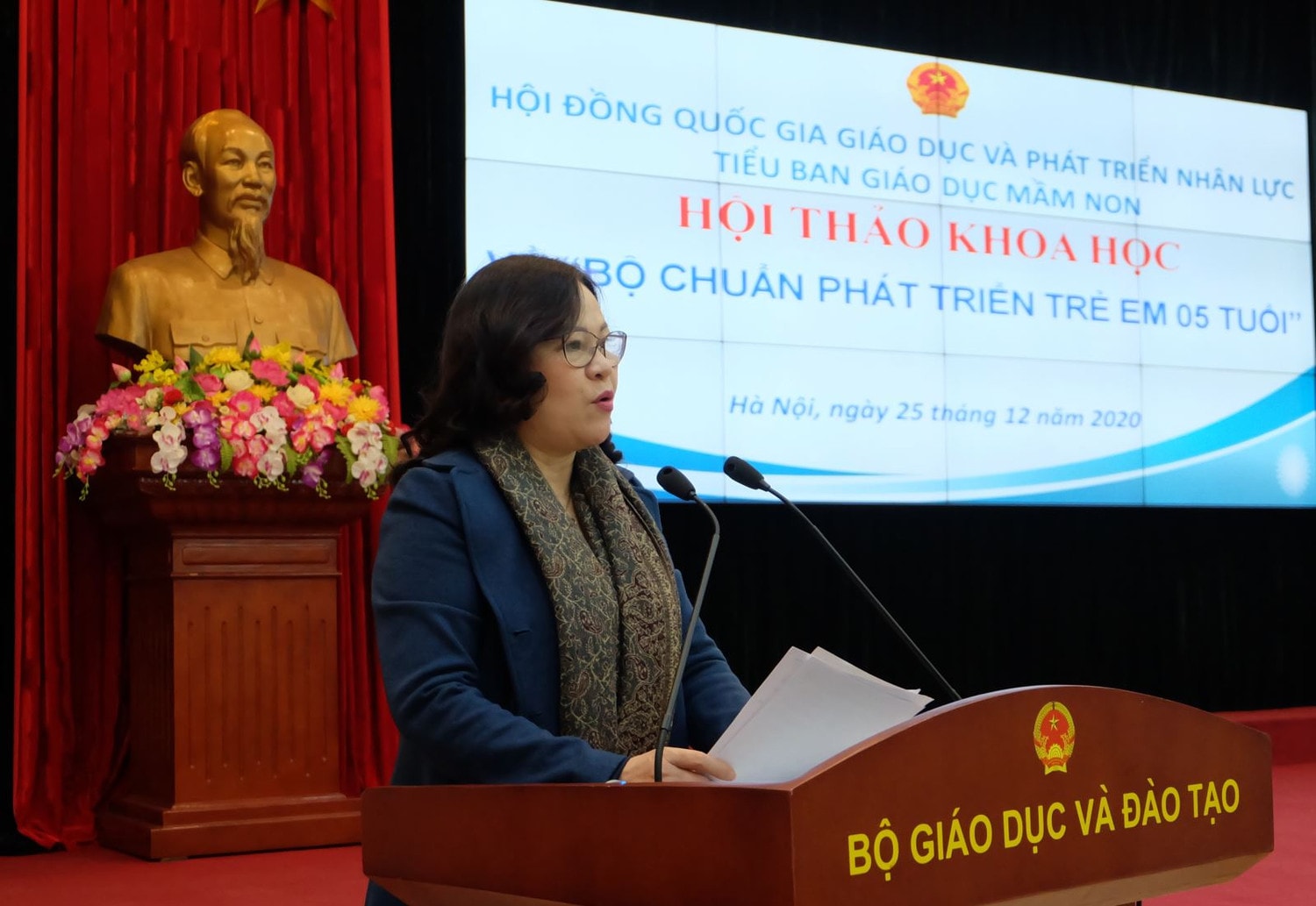 Thứ trưởng Bộ Giáo dục và Đào tạo Ngô Thị Minh cho rằng: Hội thảo là cơ hội để các cơ quan quản lý, hoạch định chính sách, các nhà nghiên cứu thảo luận, đánh giá việc triển khai thực hiện Bộ chuẩn Phát triển trẻ em 5 tuổi Thứ trưởng Bộ Giáo dục và Đào tạo Ngô Thị Minh cho rằng: Hội thảo là cơ hội để các cơ quan quản lý, hoạch định chính sách, các nhà nghiên cứu thảo luận, đánh giá việc triển khai thực hiện Bộ chuẩn Phát triển trẻ em 5 tuổi