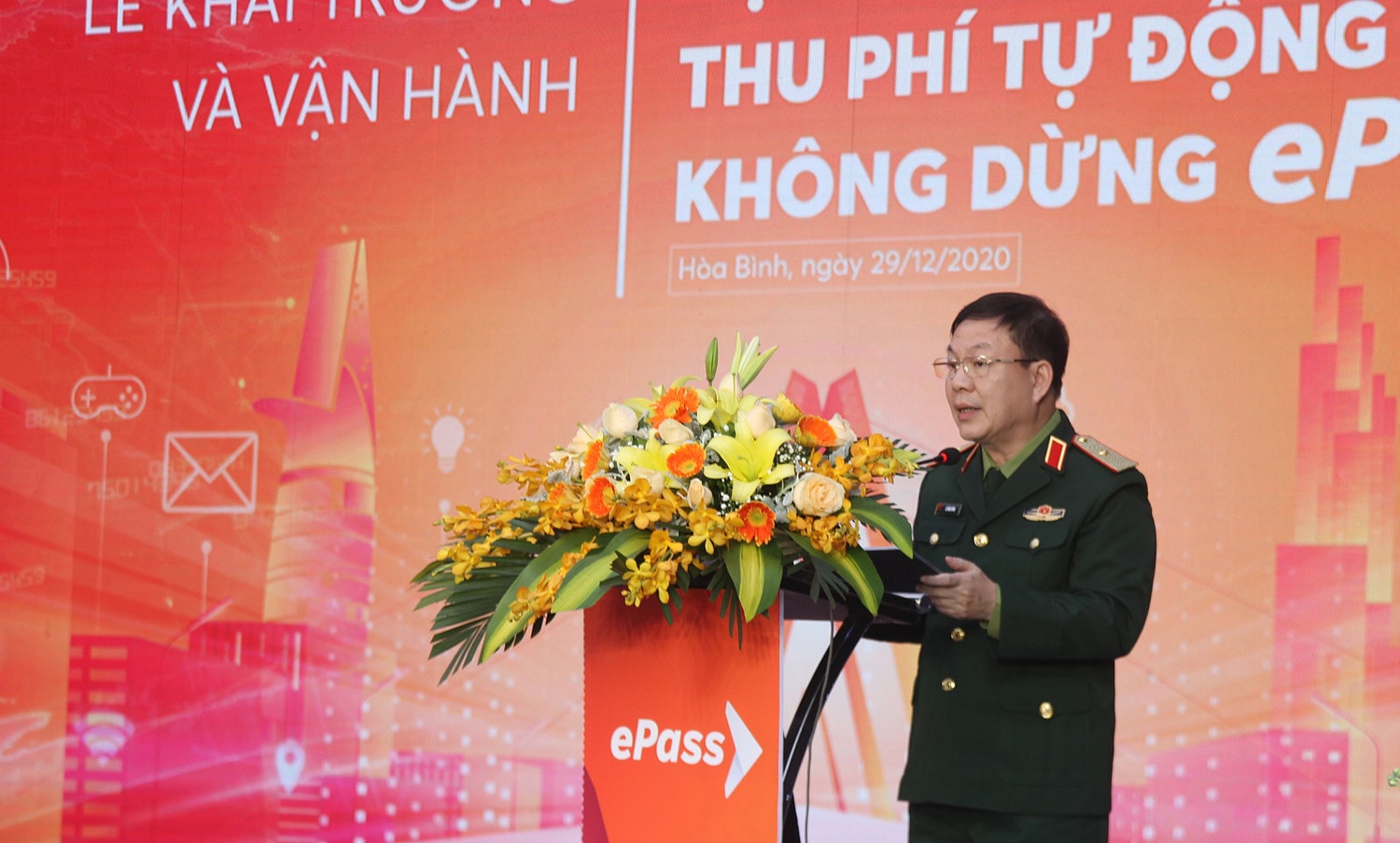 Chủ tịch kiêm Tổng giám đốc Viettel Lê Đăng Dũng phát biểu tại Lễ khai trương