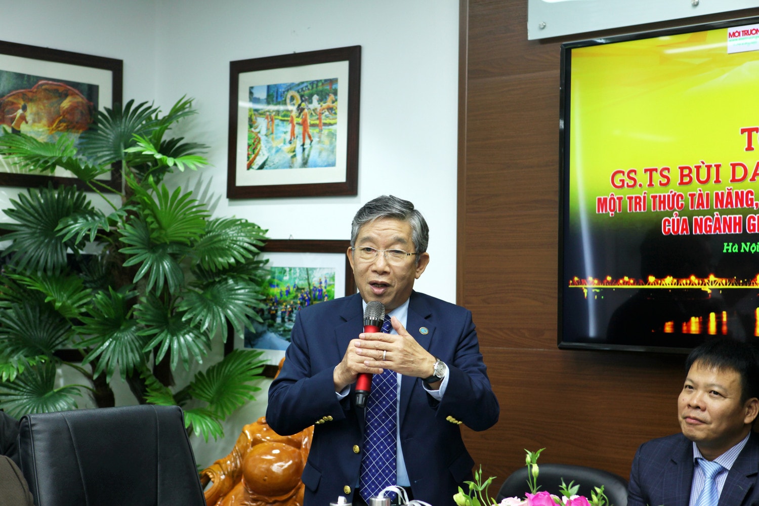 Chủ tịch Hội Khoa học kỹ thuật Cầu đường Việt Nam, nguyên Thứ trưởng Bộ Giao thông, Vận tải Ngô Thịnh Đức phát biểu tại Tọa đàm Ảnh: Đức Hiệp Chủ tịch Hội Khoa học kỹ thuật Cầu đường Việt Nam, nguyên Thứ trưởng Bộ Giao thông vận tải Ngô Thịnh Đức
