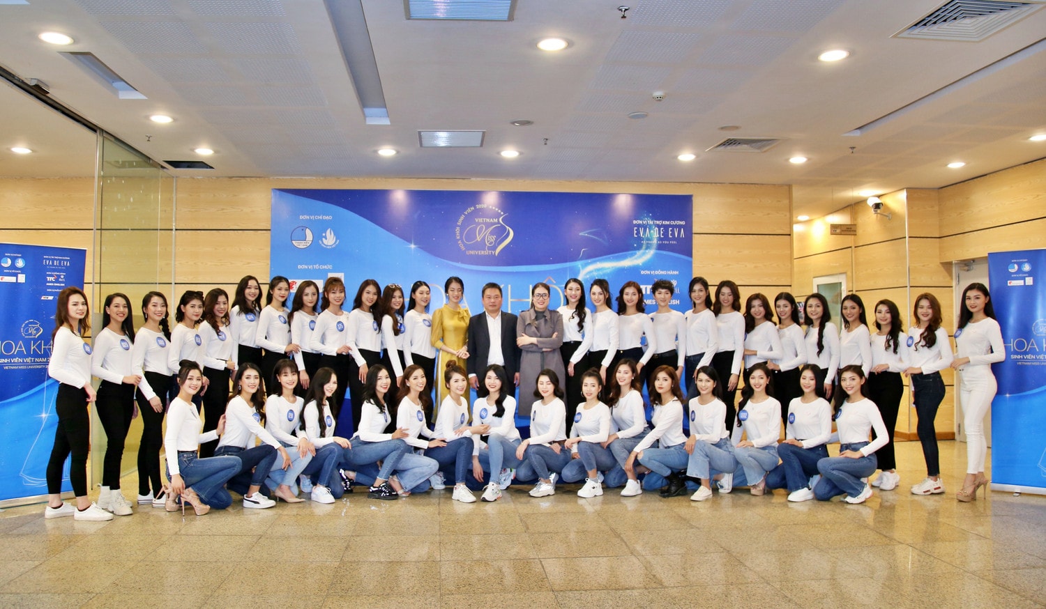 41 nữ sinh lọt vào Chung kết Cuộc thi Hoa khôi Sinh viên Việt Nam 2020 Ảnh: Đức Hiệp 41 nữ sinh lọt vào Chung kết Cuộc thi Hoa khôi Sinh viên Việt Nam 2020