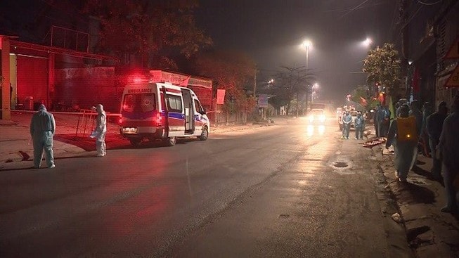 Thành phố Hạ Long phong tỏa chợ Hà Khẩu trong đêm 2.2 vì 3 ca dương tính trong cộng đồng ảnh 1