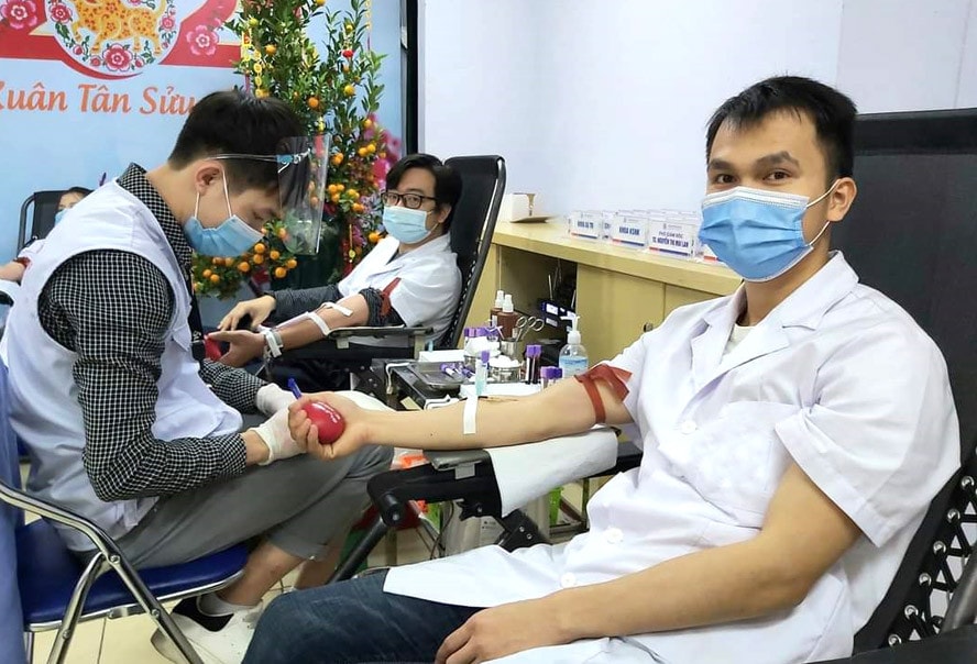 Động viên, khuyến khích người dân tham gia hiến máu tình nguyện