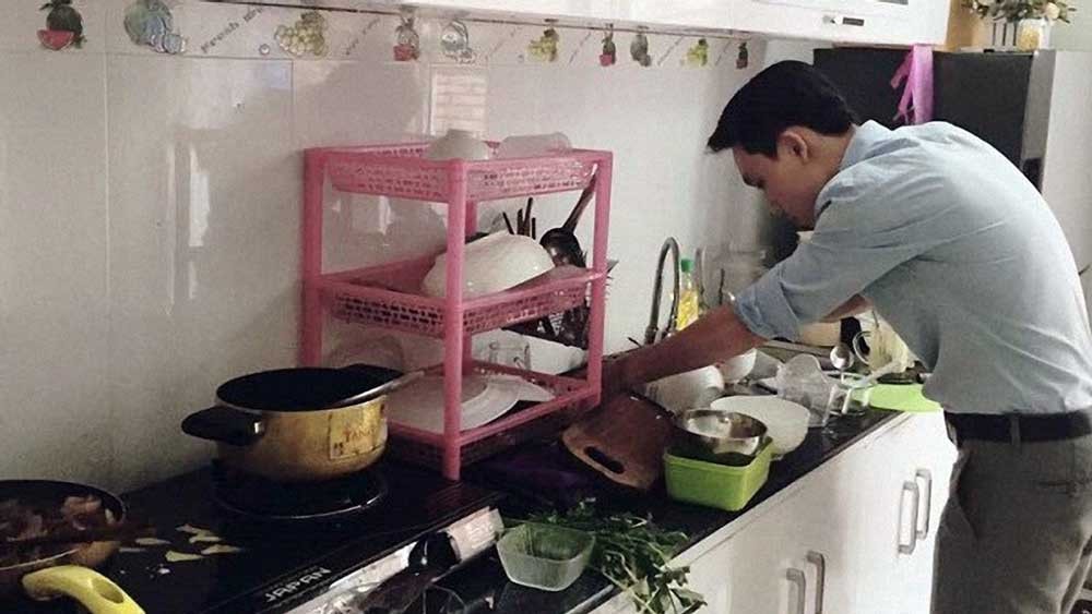 Gần 1/5 nam giới thậm chí không hề dành chút thời gian nào cho việc nhà.