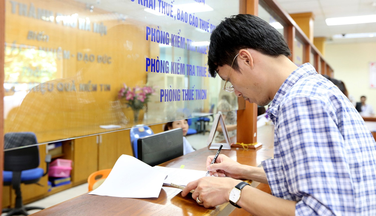 Hướng dẫn trực tuyến khai, nộp hồ sơ quyết toán thuế năm 2020 Ảnh: Q. Khánh